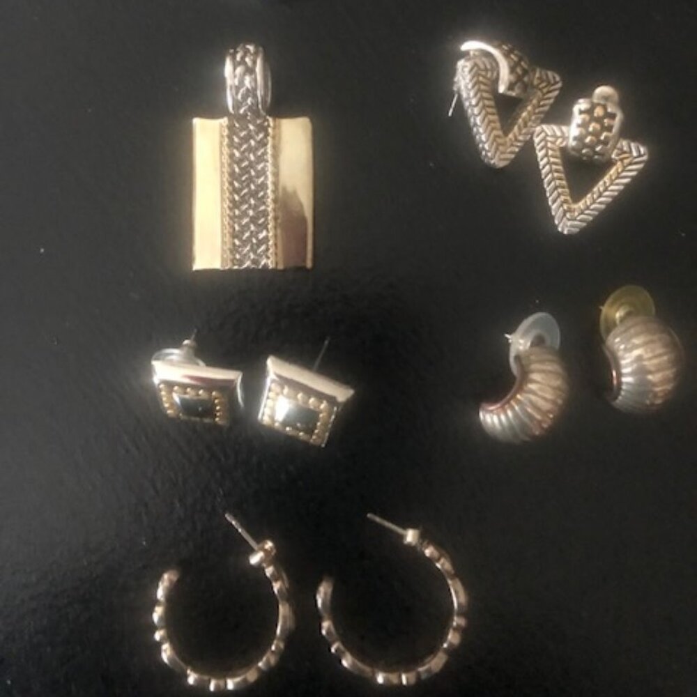 Jewelry Bundle/ Earrings/Pendant!